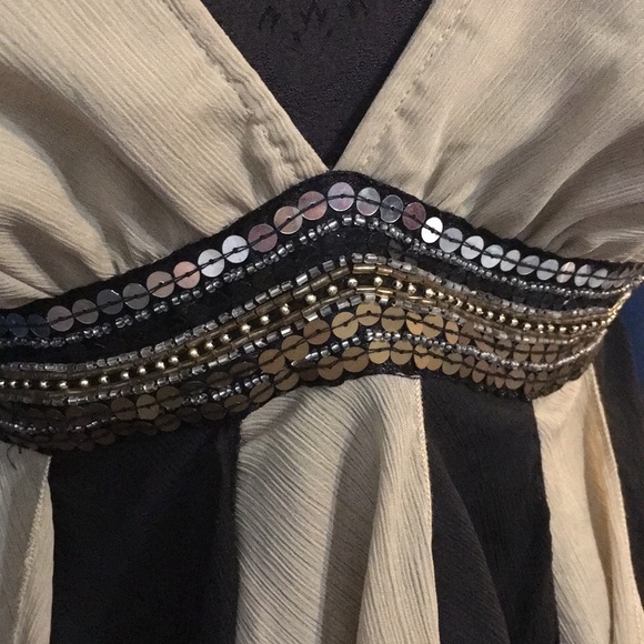 Great flowing dress - Picture 2 of 16